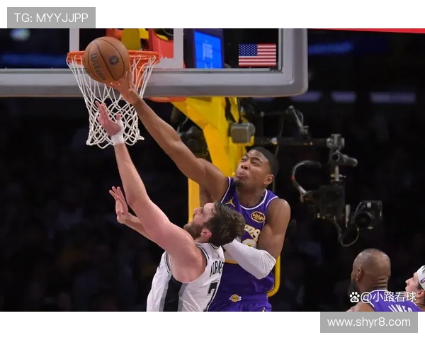 雷霆活塞领跑马刺回第三湖人12